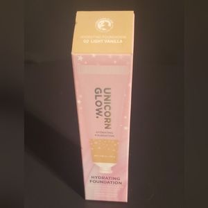 **3PACK** Unicorn Glow Hydrating Foundation- #02 Light Vanilla